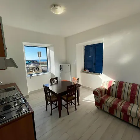 アパート La Finestra Sul Mare Casa Vacanza *